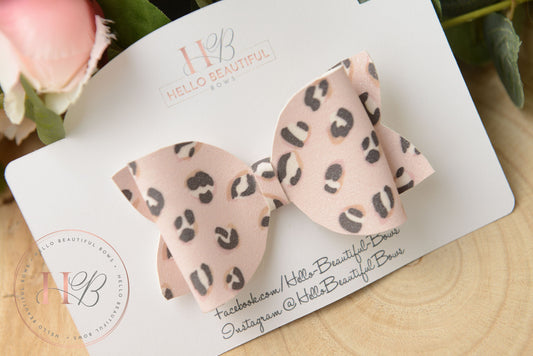 Pink leopard print bow, Hair Bows, Hair clips, Girls pink leopard print Bow, Baby bow, Baby Headband, Girls Headband