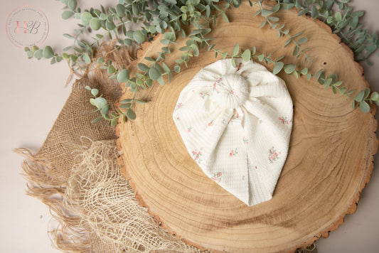Baby turban, baby hat, baby accessory, baby shower gift, white turban, donut turban , summer turban, floral turban